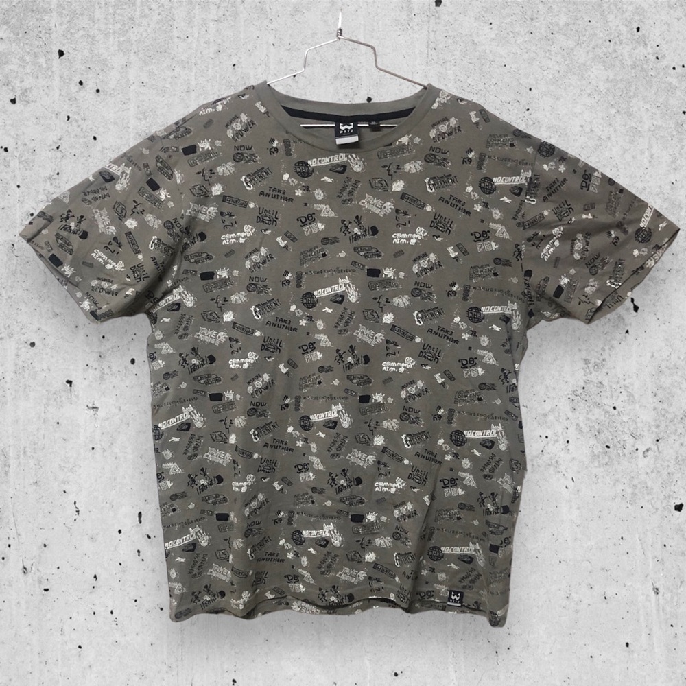WXYZ Graffiti T Shirt XL